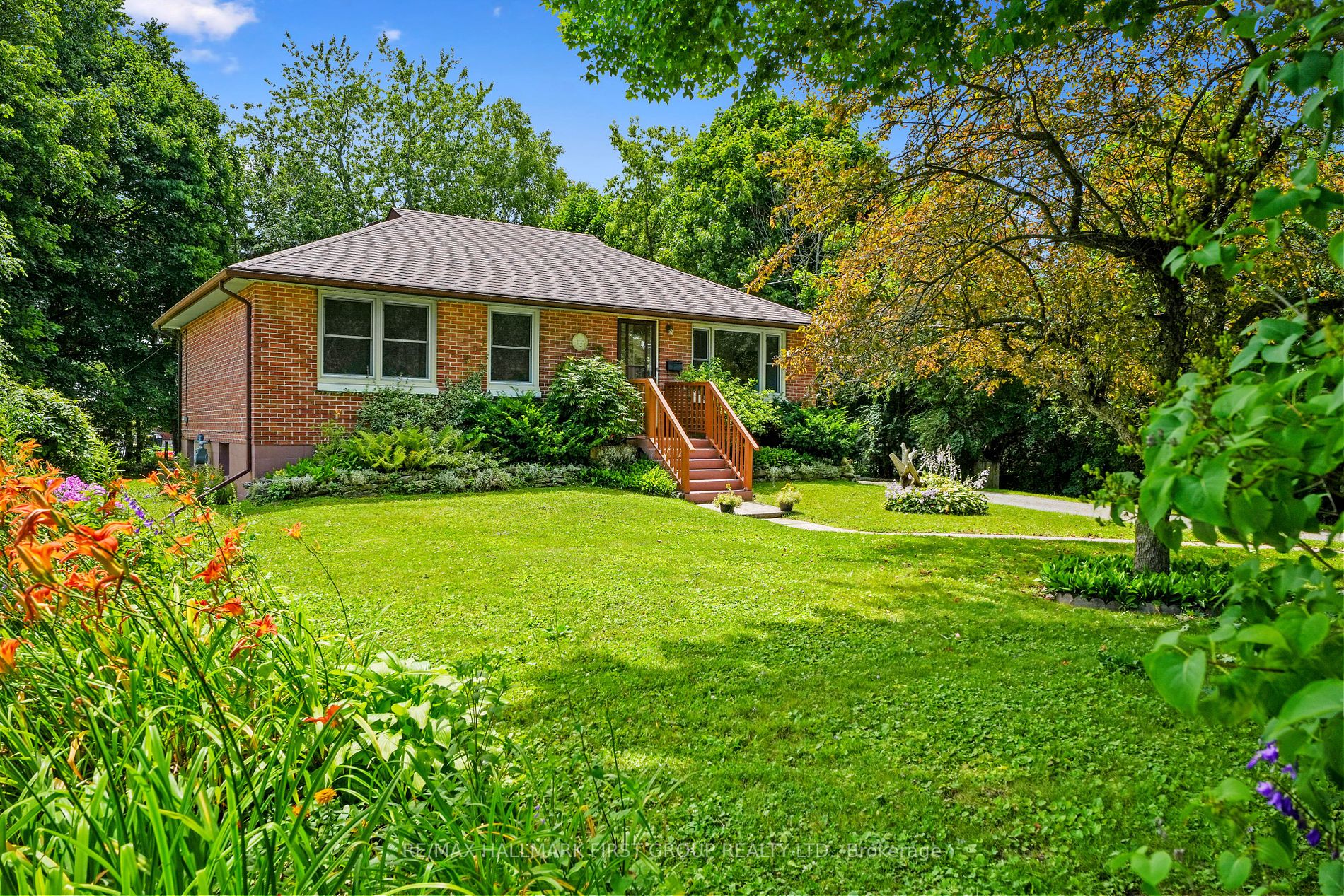 21 Orchard Ave