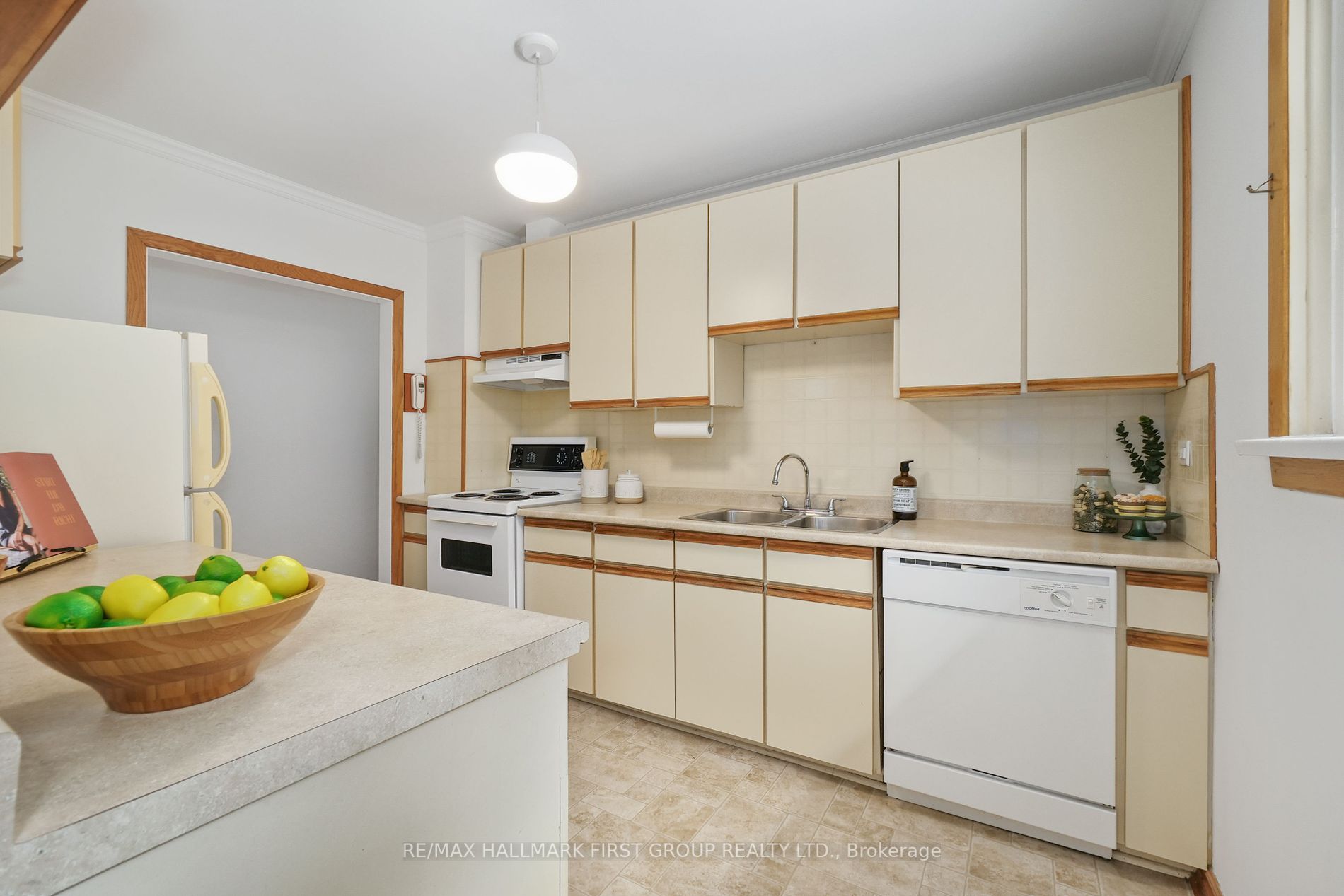 21 Orchard Ave