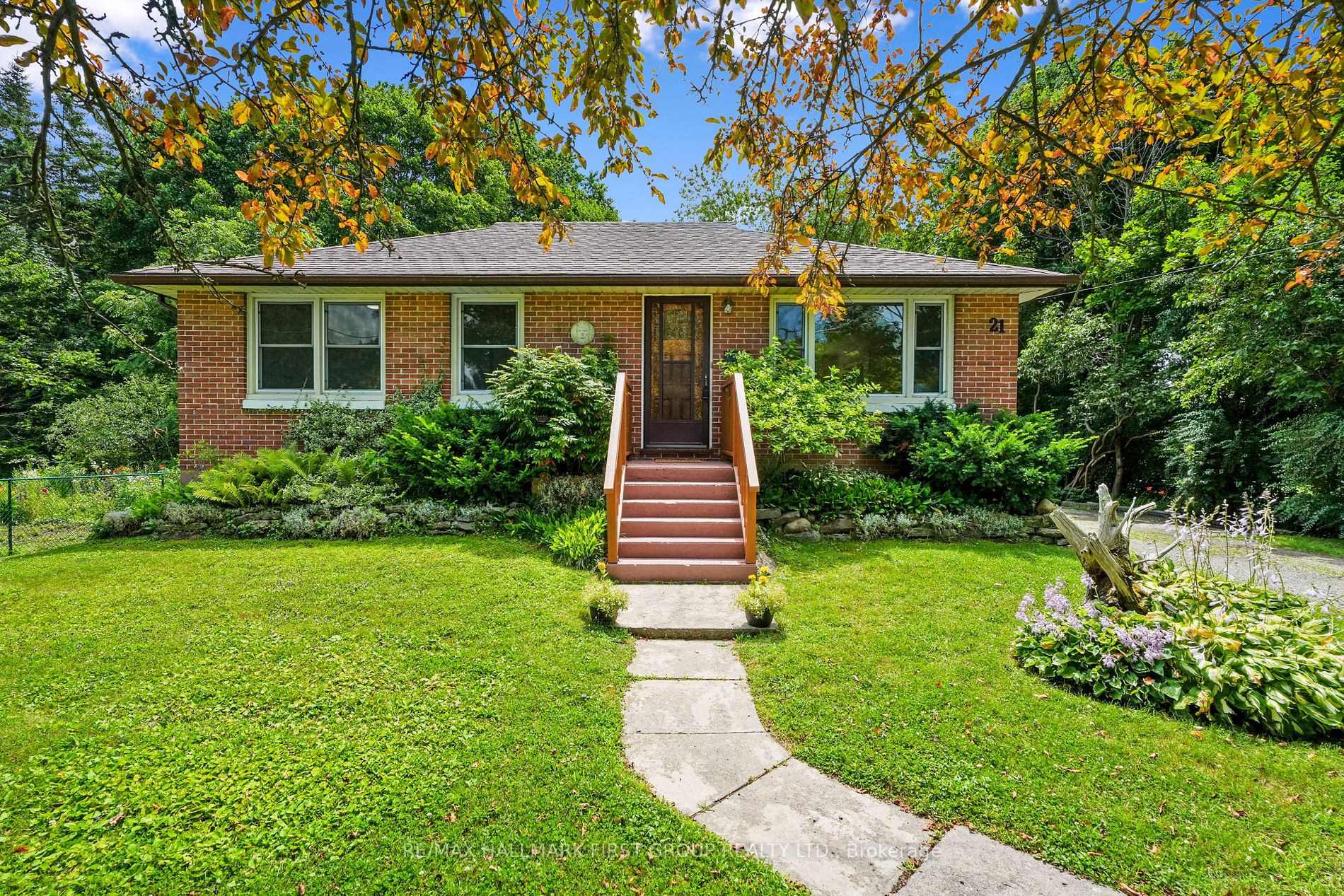 21 Orchard Ave