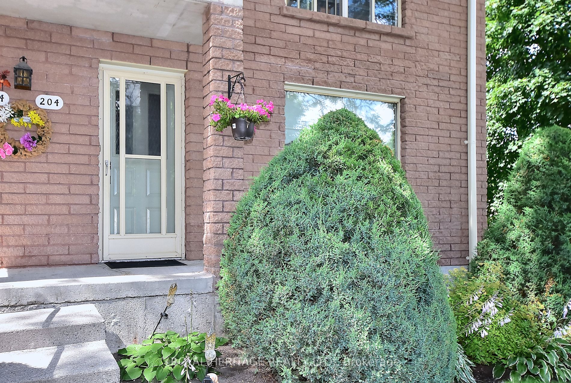 1110 Clonsilla Avenue #204
