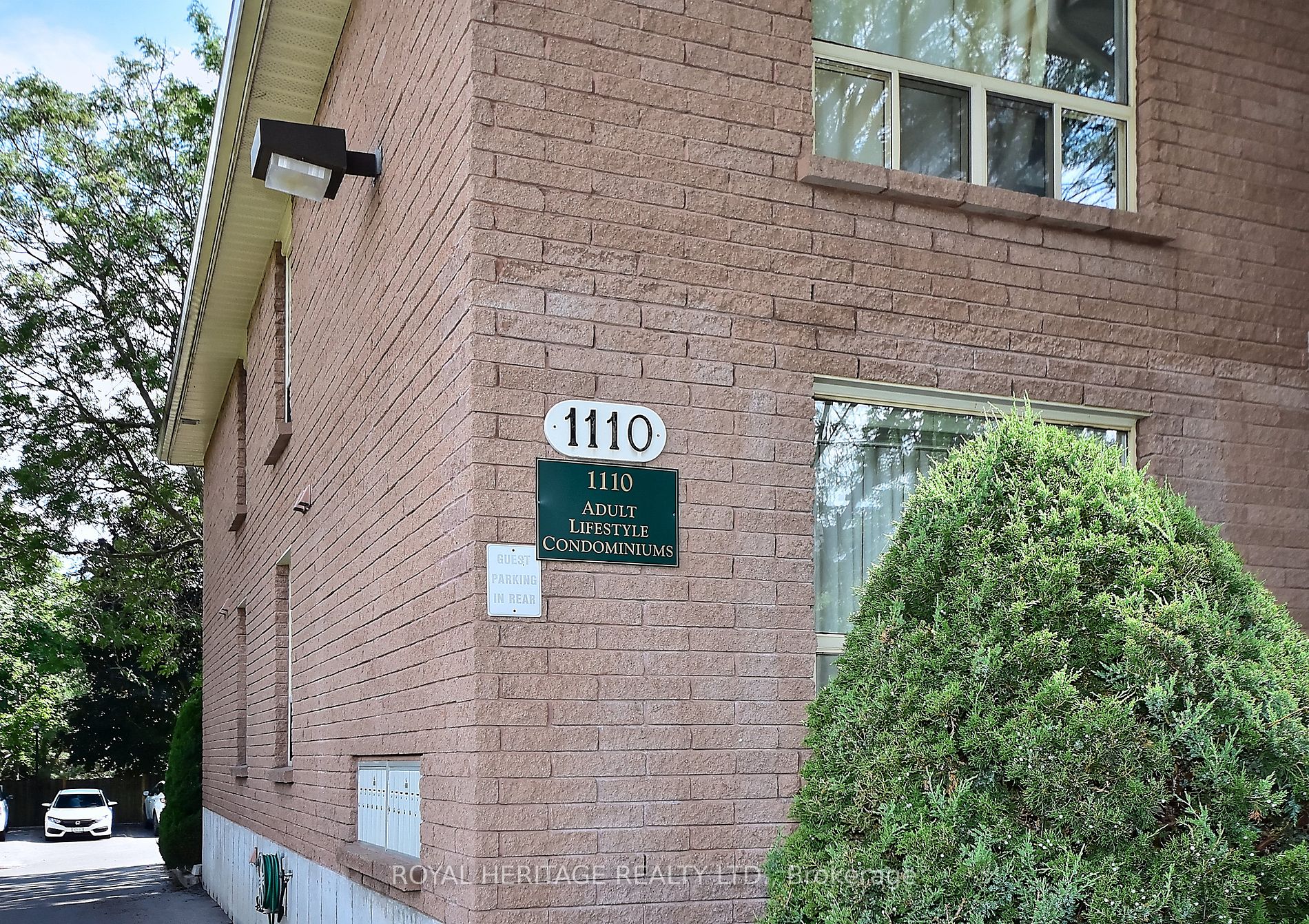 1110 Clonsilla Avenue #204