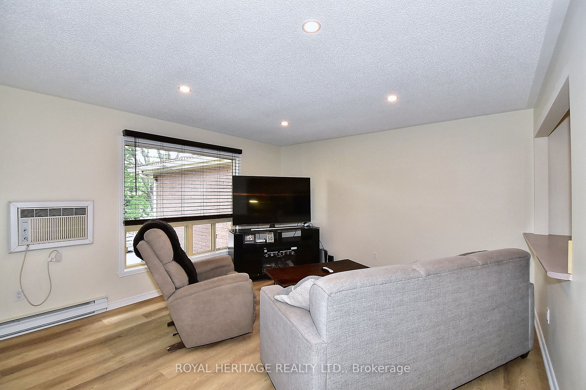 1110 Clonsilla Avenue #204