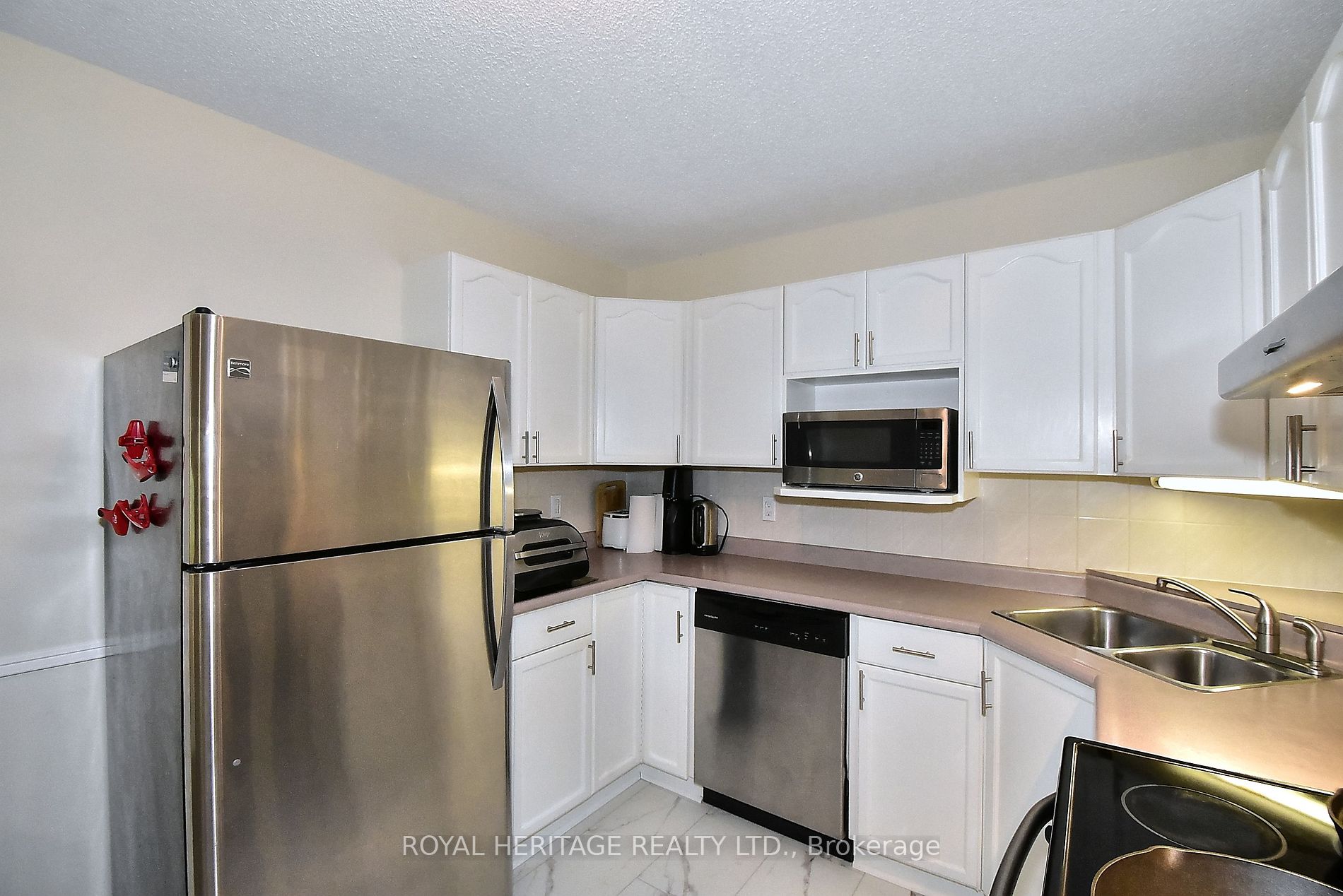 1110 Clonsilla Avenue #204