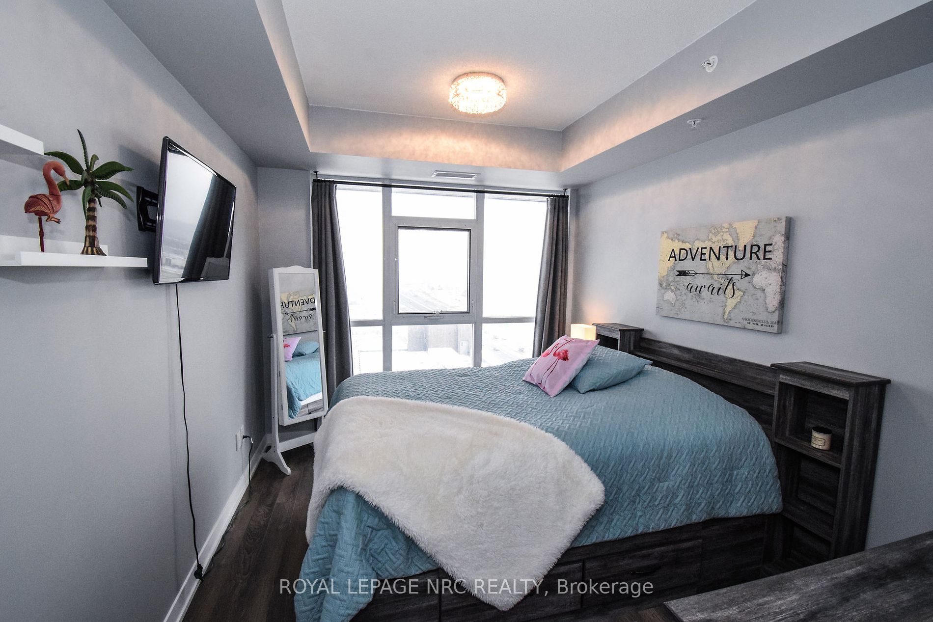 550 North Service Road #1307