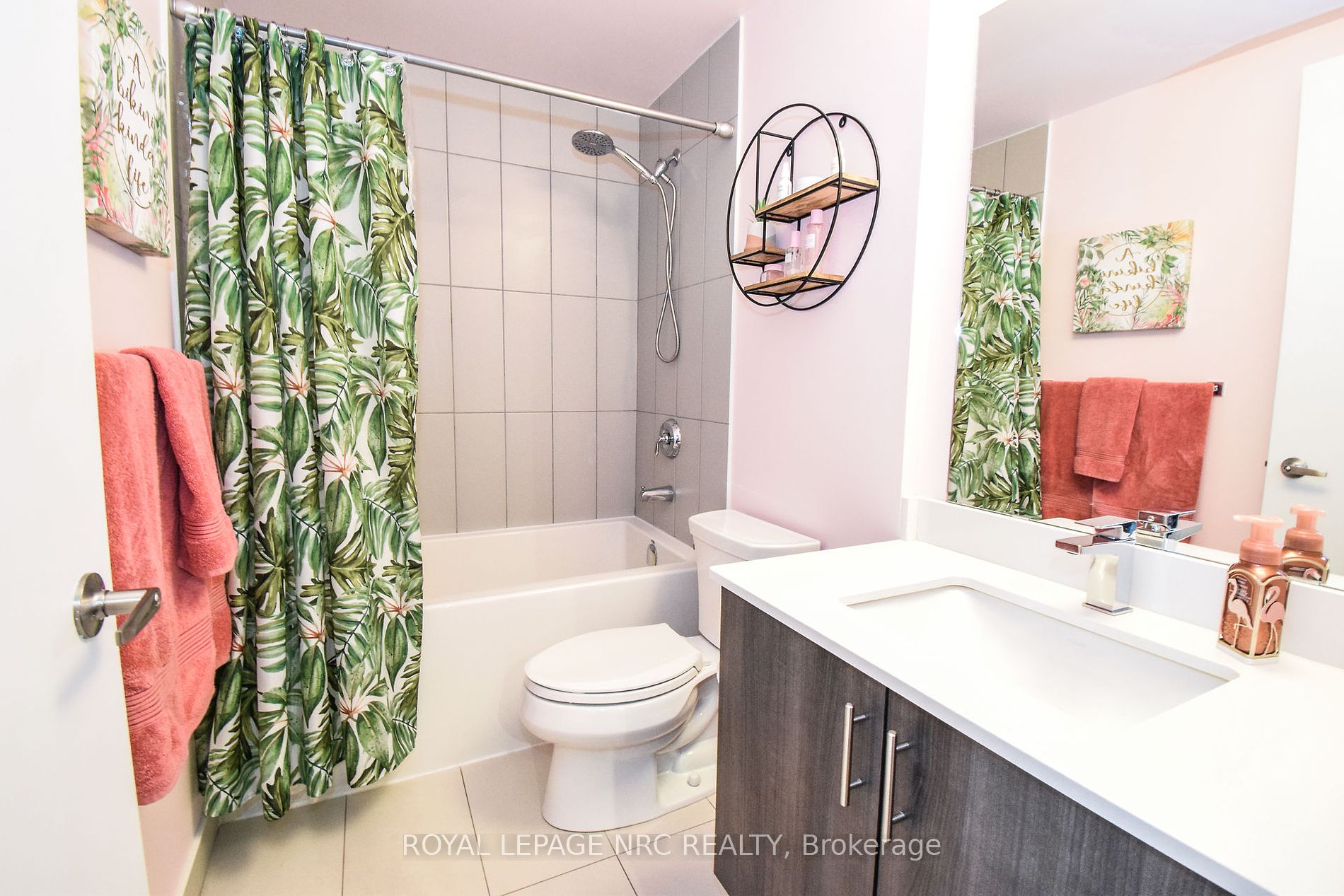 550 North Service Road #1307