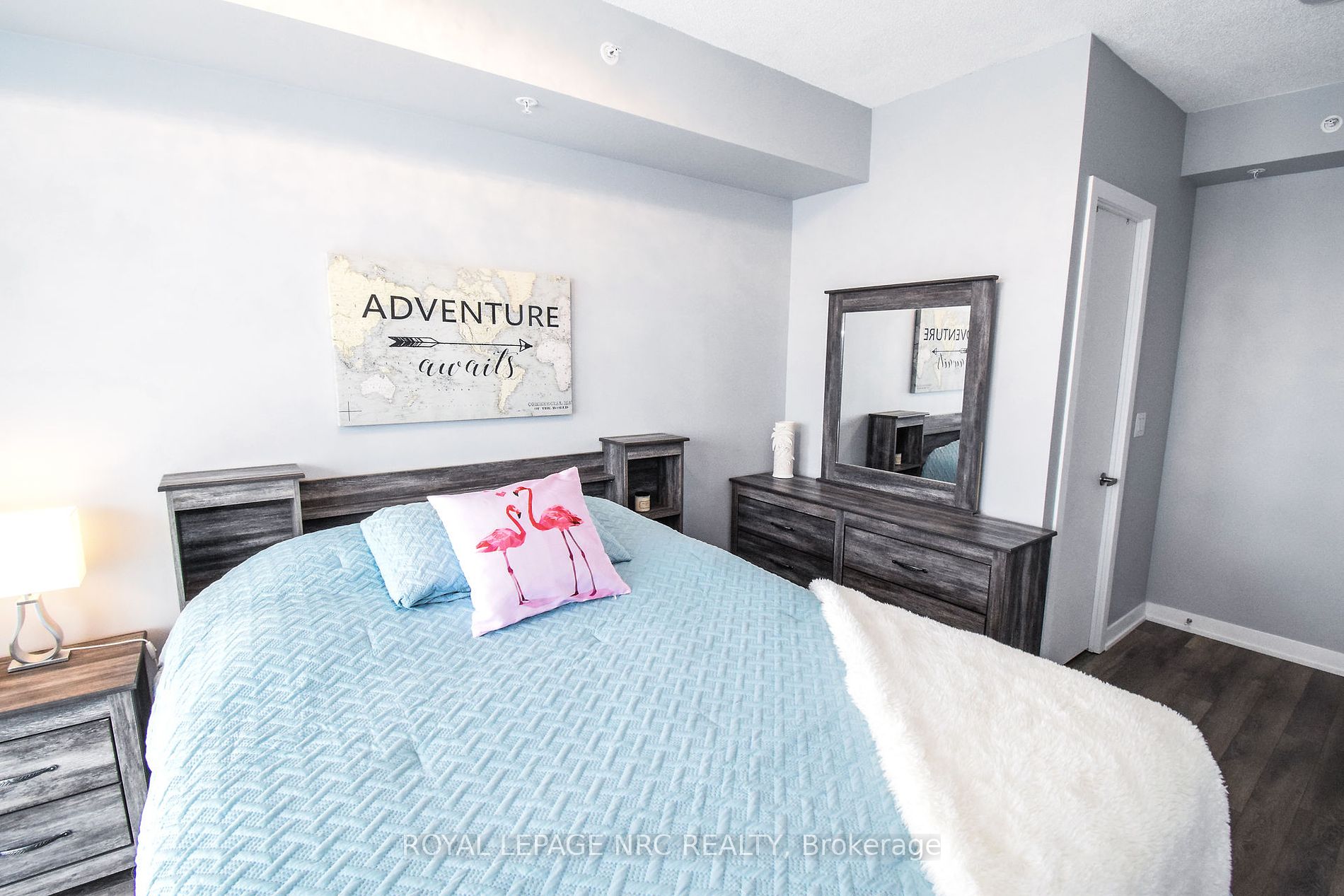 550 North Service Road #1307