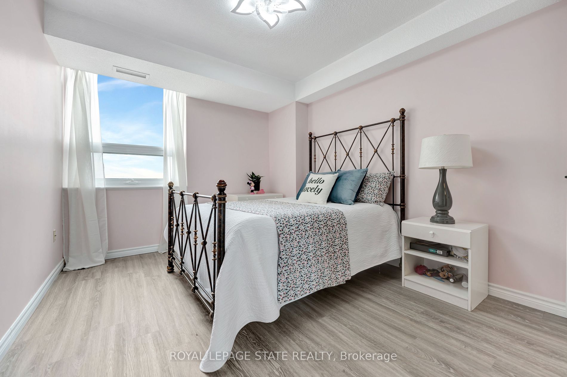 500 Green Road, #1207