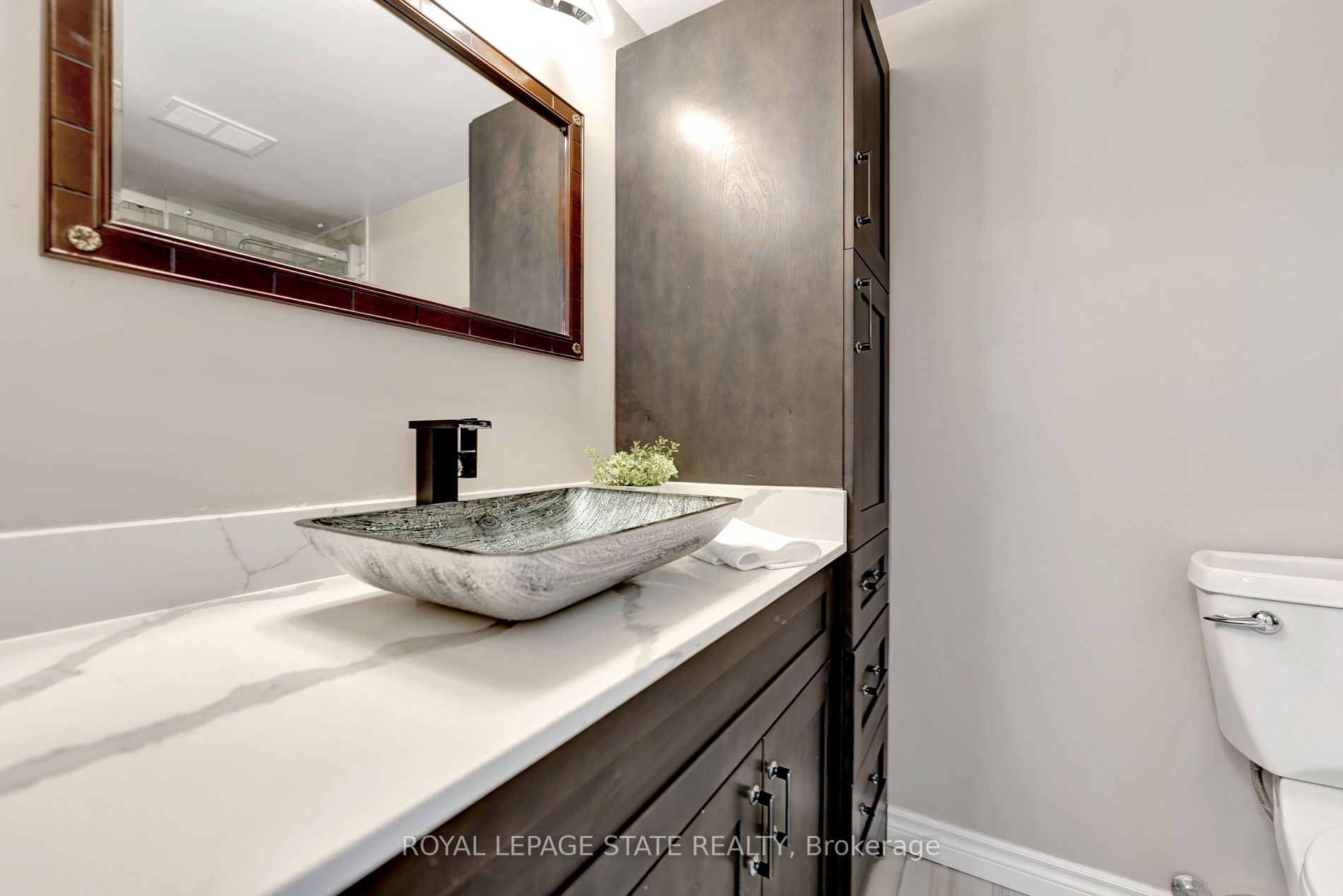 500 Green Road, #1207
