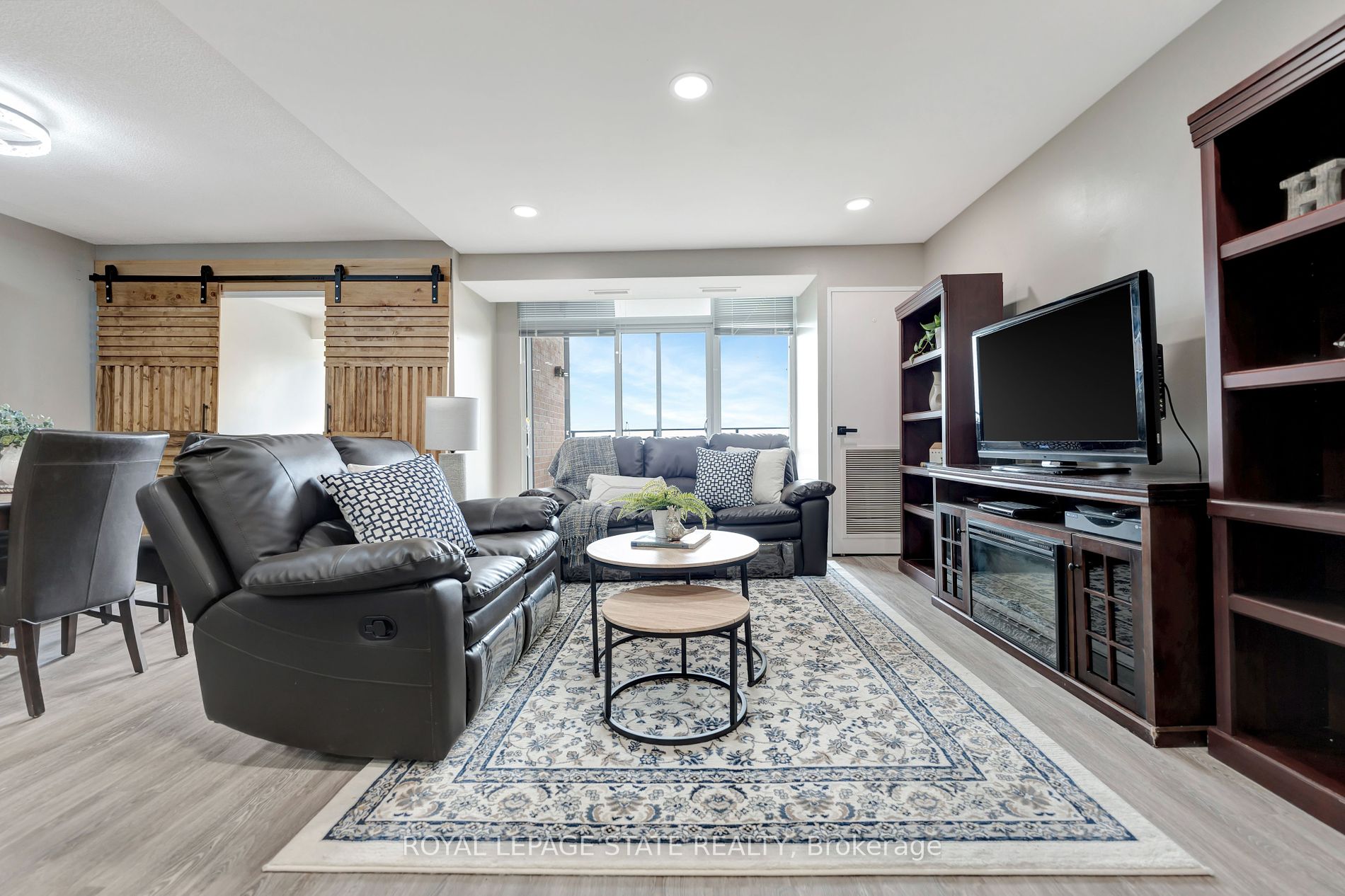 500 Green Road, #1207