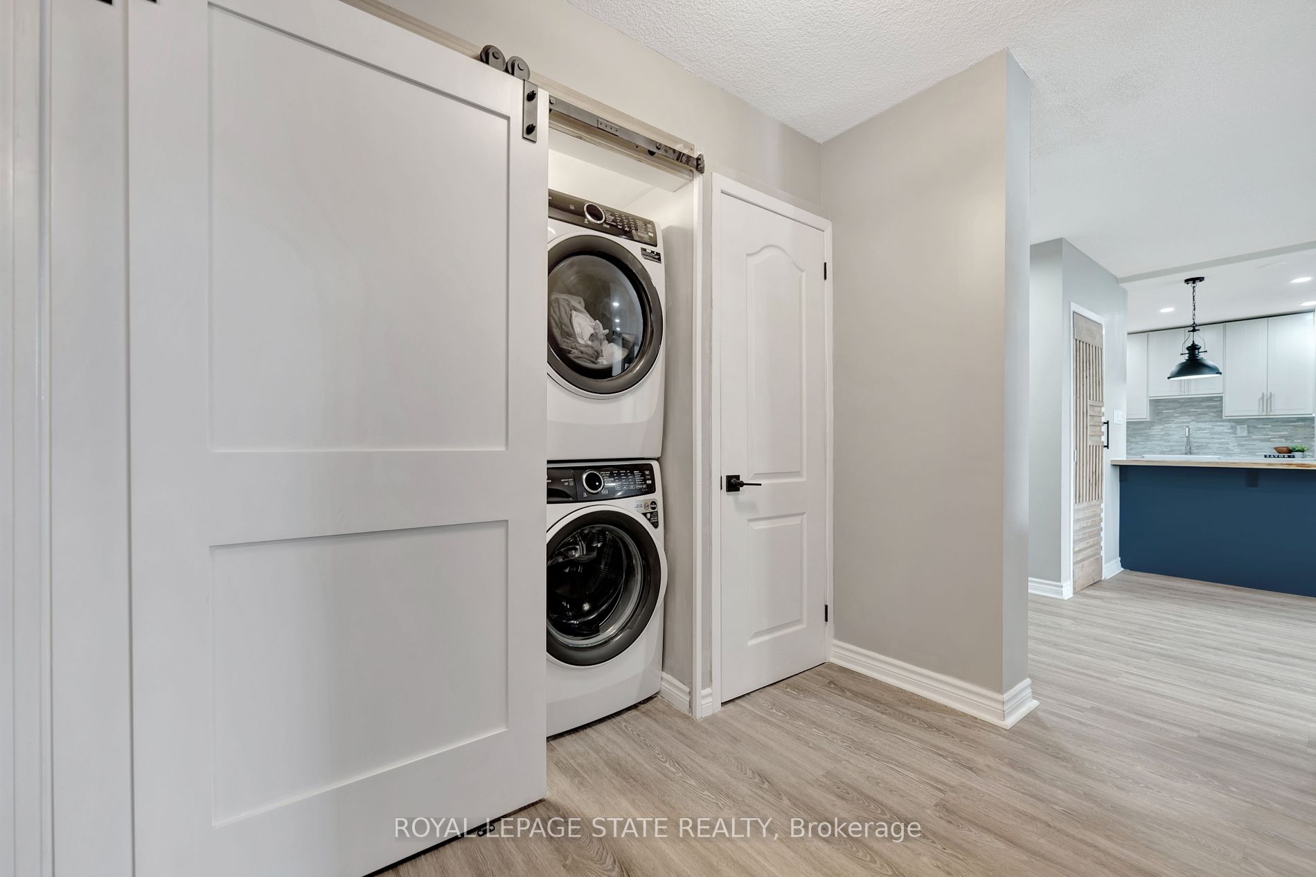 500 Green Road, #1207