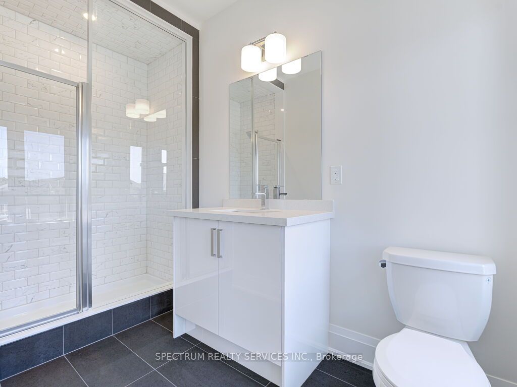 35 Macklin St