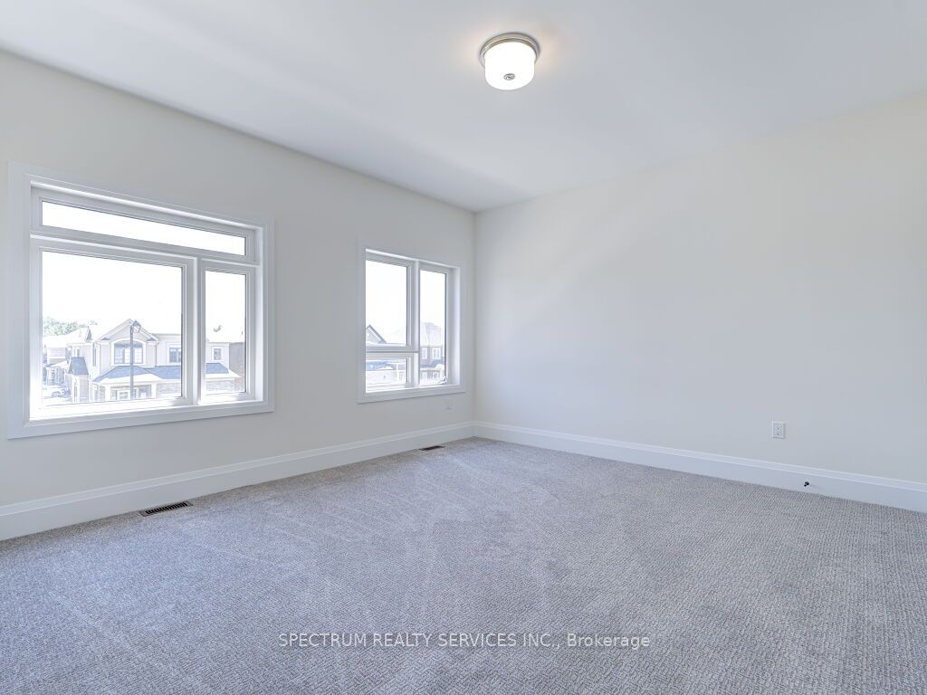35 Macklin St