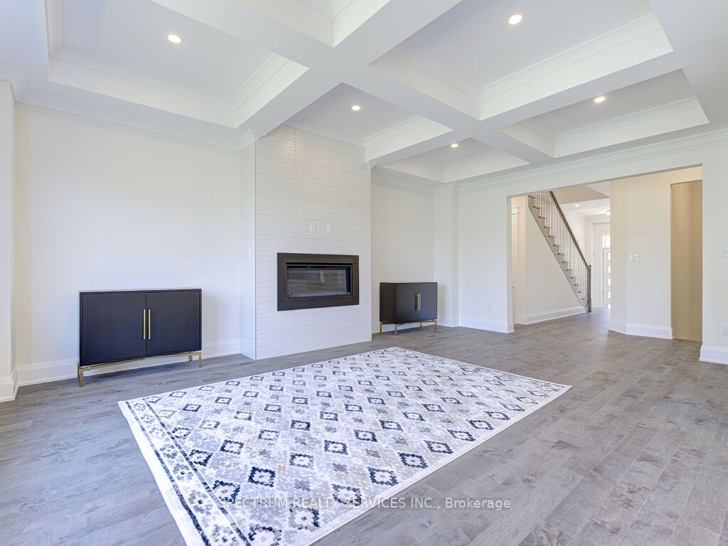 35 Macklin St