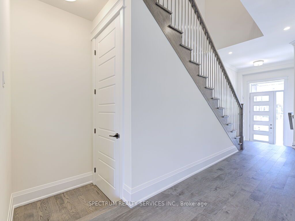 35 Macklin St