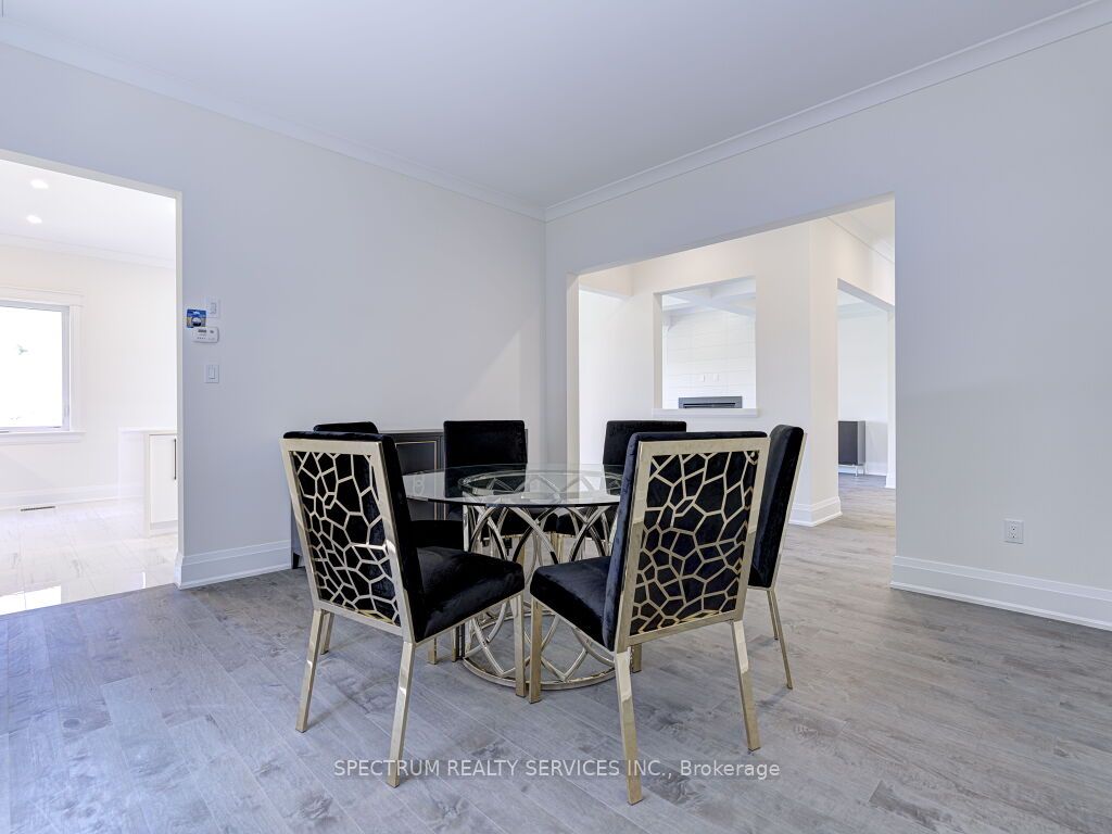 35 Macklin St