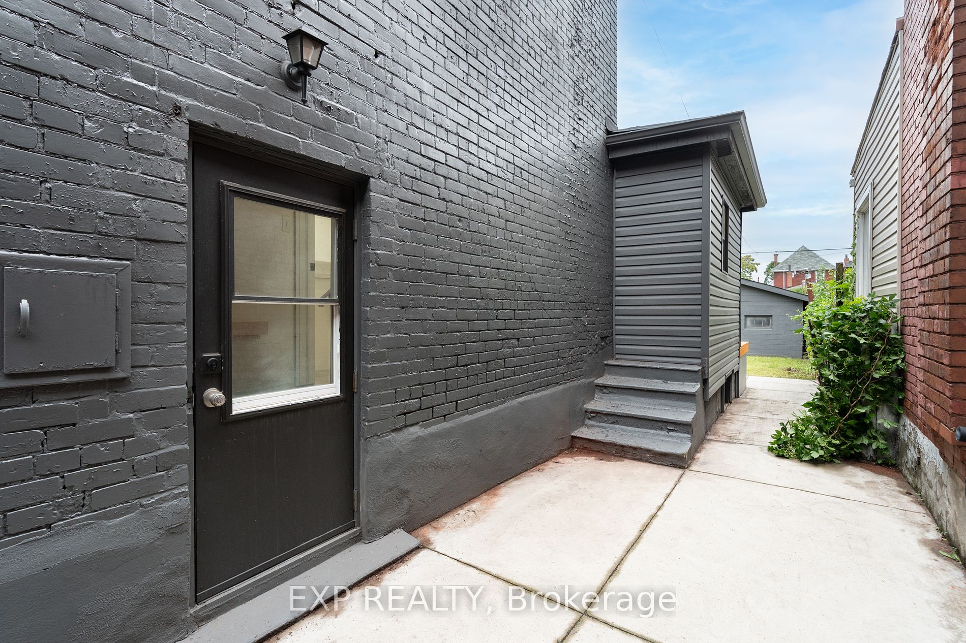 14 Ruth St