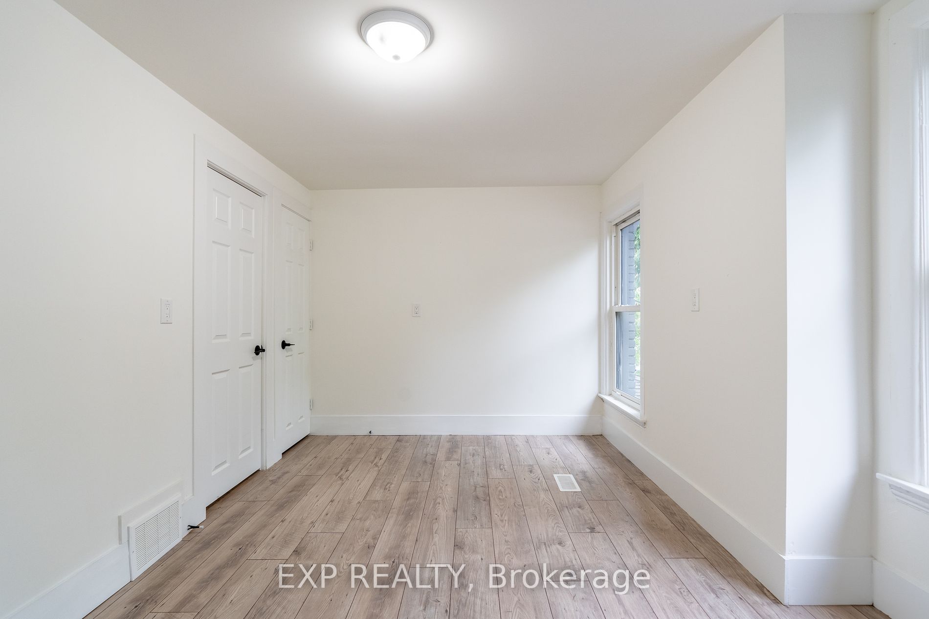 14 Ruth St