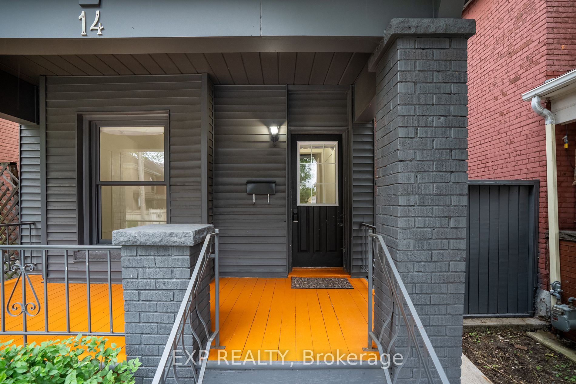 14 Ruth St
