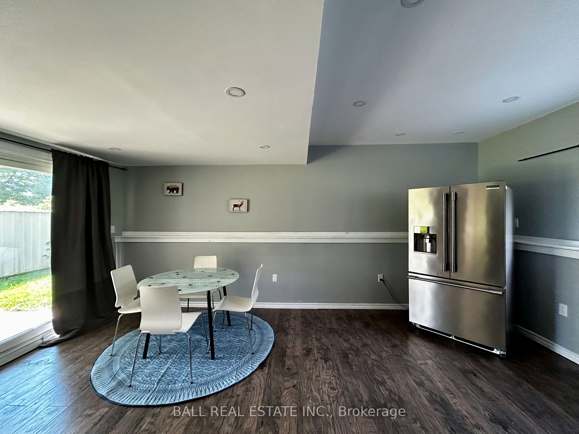 22 Lawrence Street N