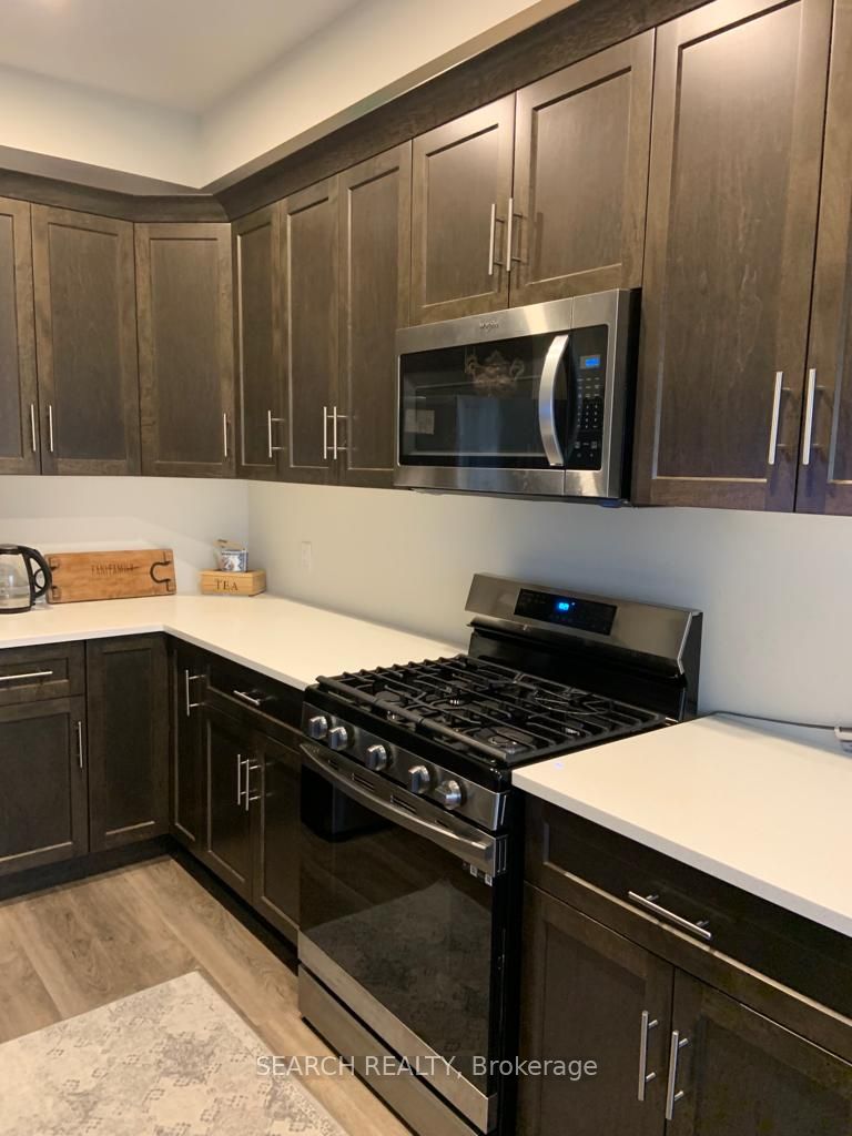 16 Bur Oak Drive