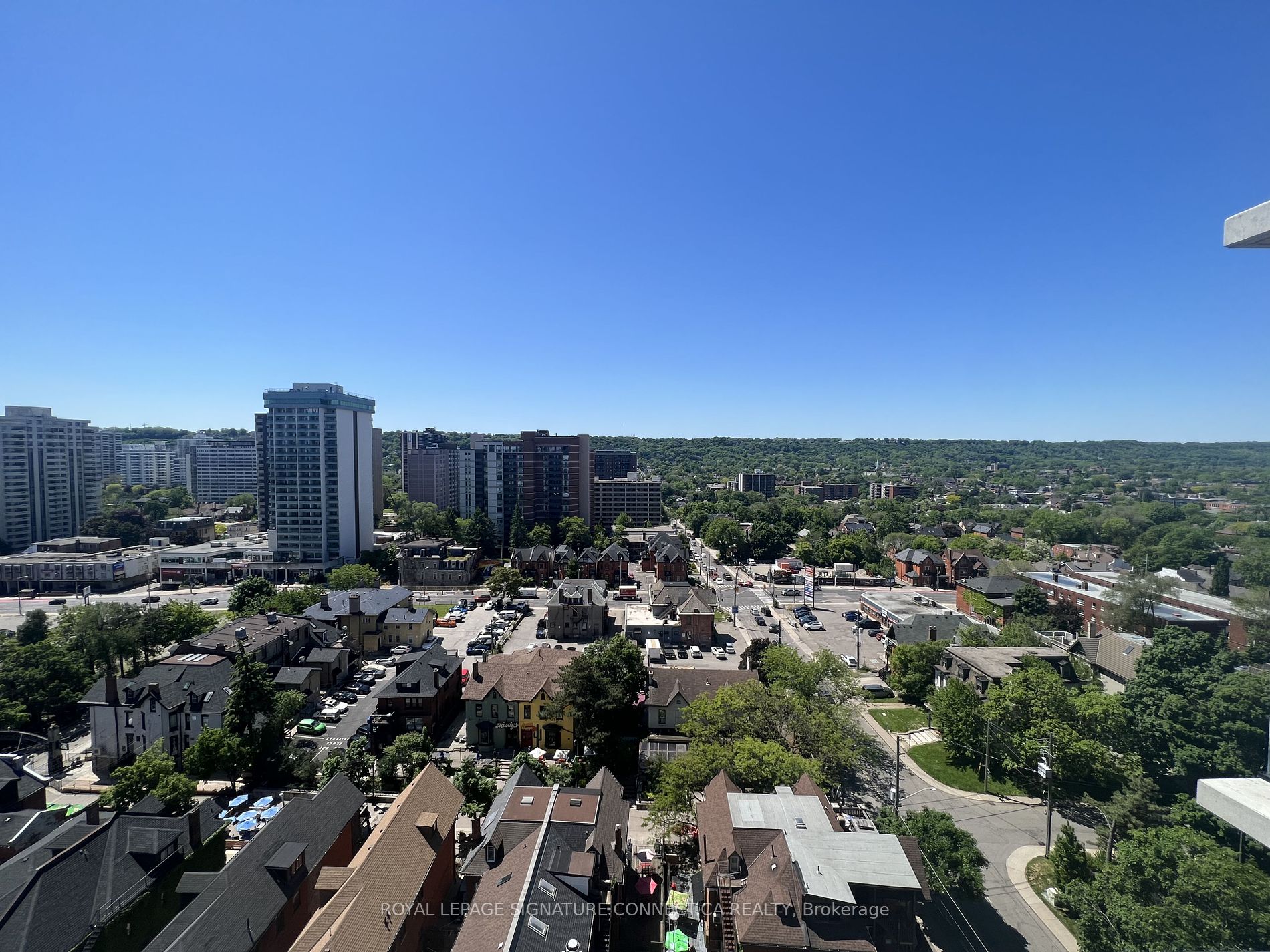 15 Queen St S, #1401