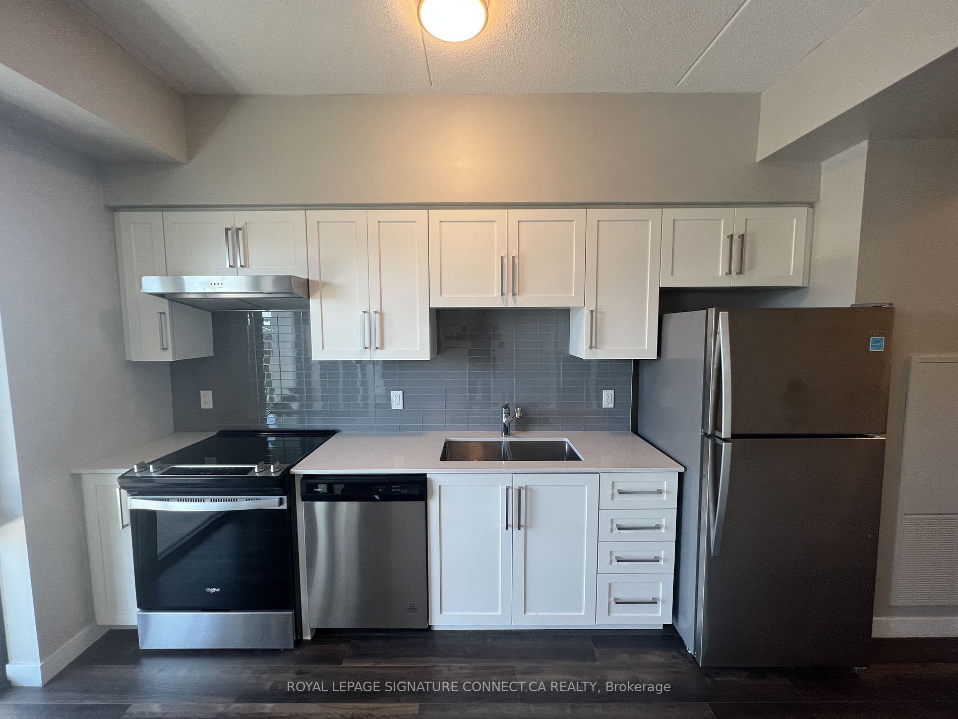 15 Queen St S, #1401