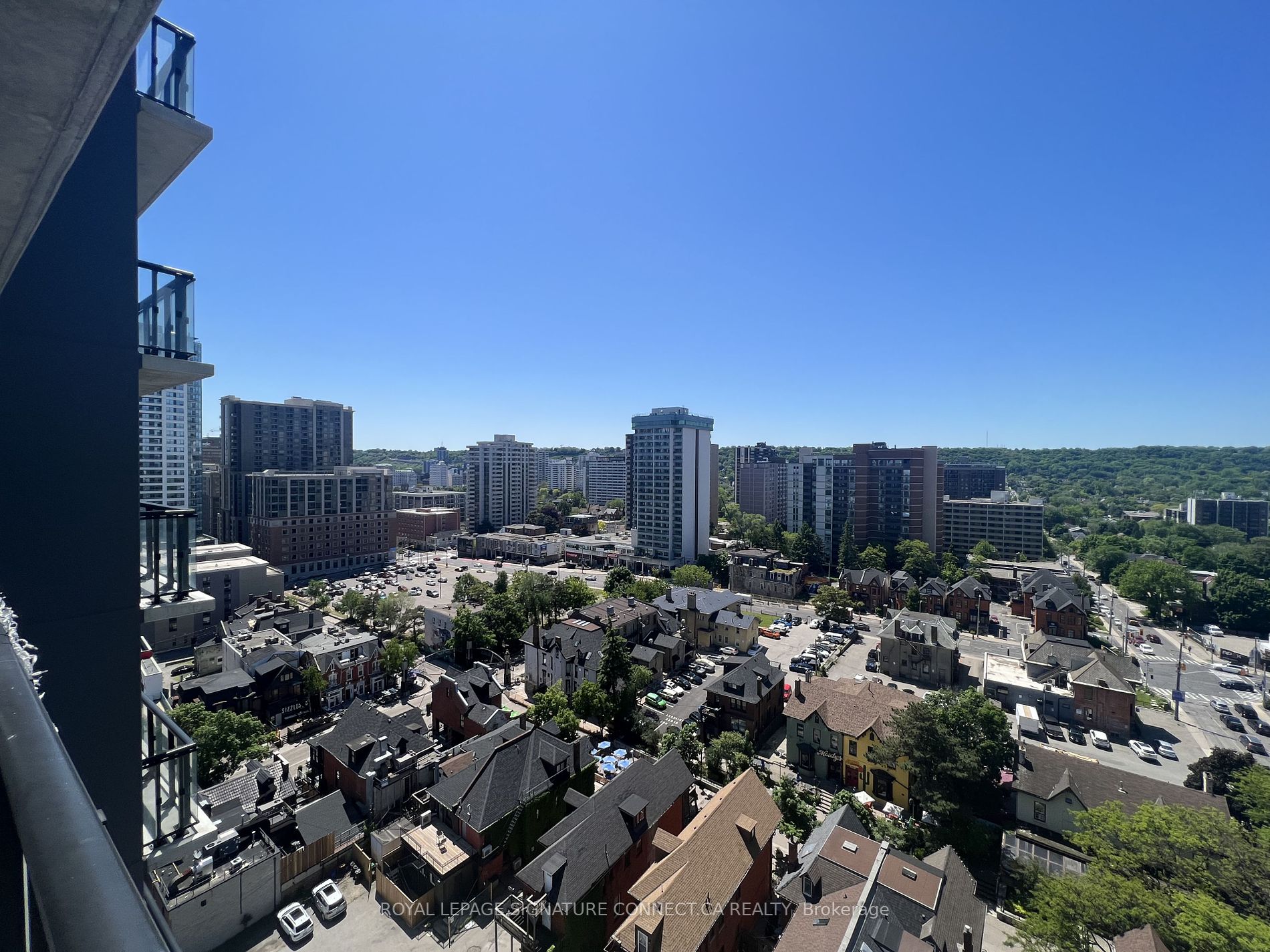 15 Queen St S, #1401