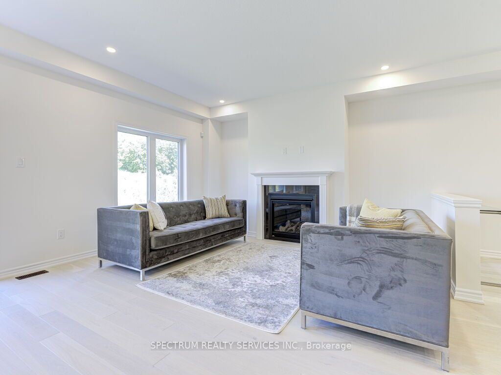 39 Macklin St