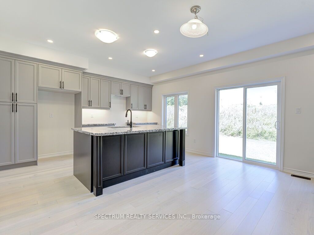 39 Macklin St