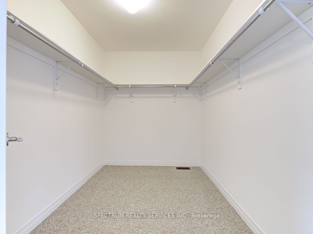41 Macklin St