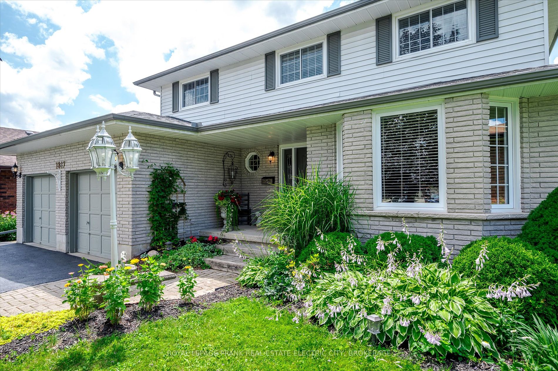 1817 Parkwood Circle