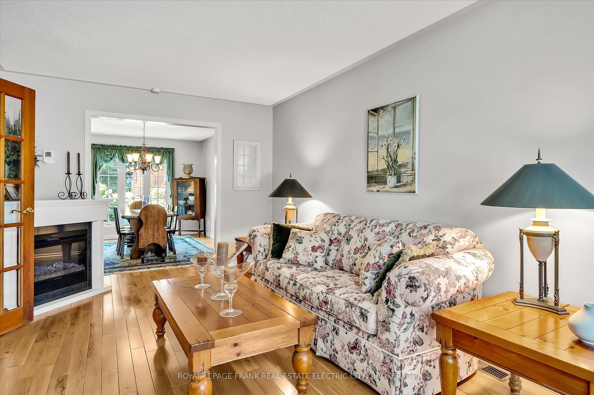 1817 Parkwood Circle
