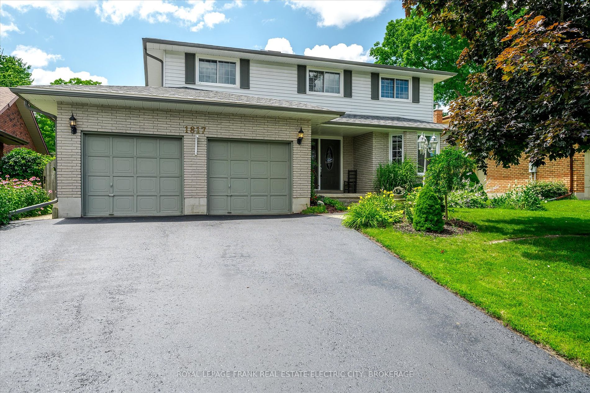1817 Parkwood Circle
