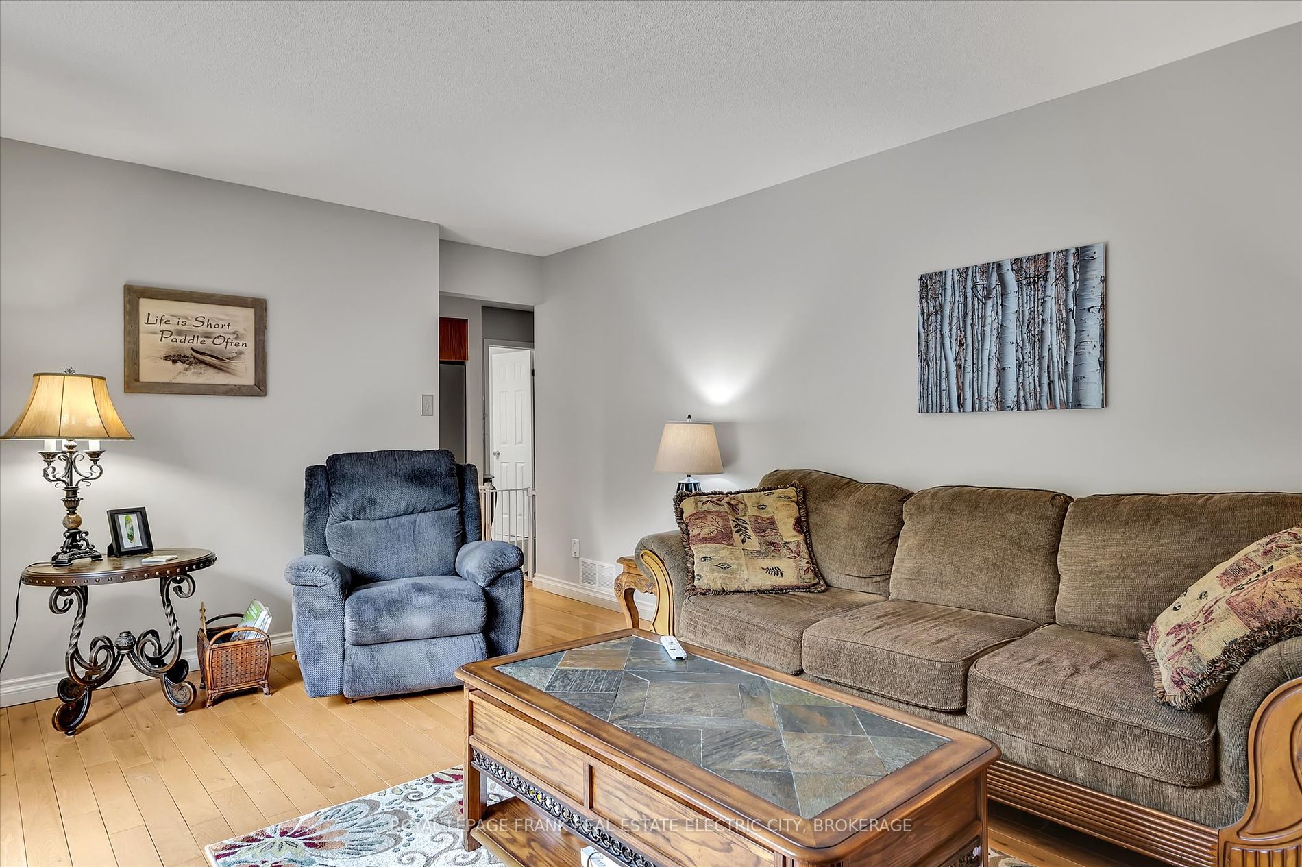 1817 Parkwood Circle