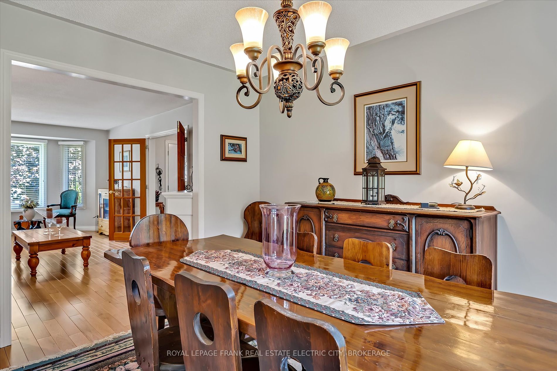 1817 Parkwood Circle