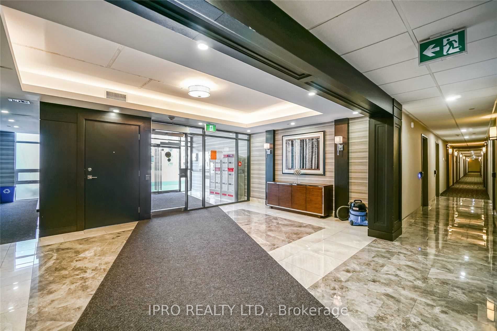101 Shoreview Pl, #326