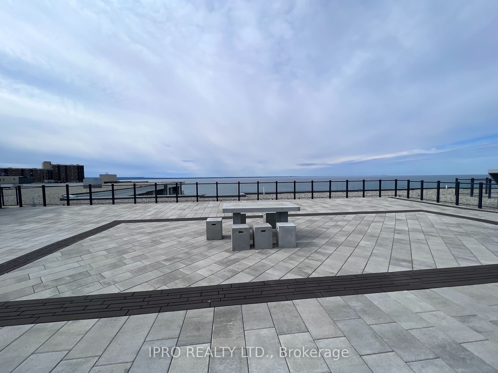 101 Shoreview Pl, #326