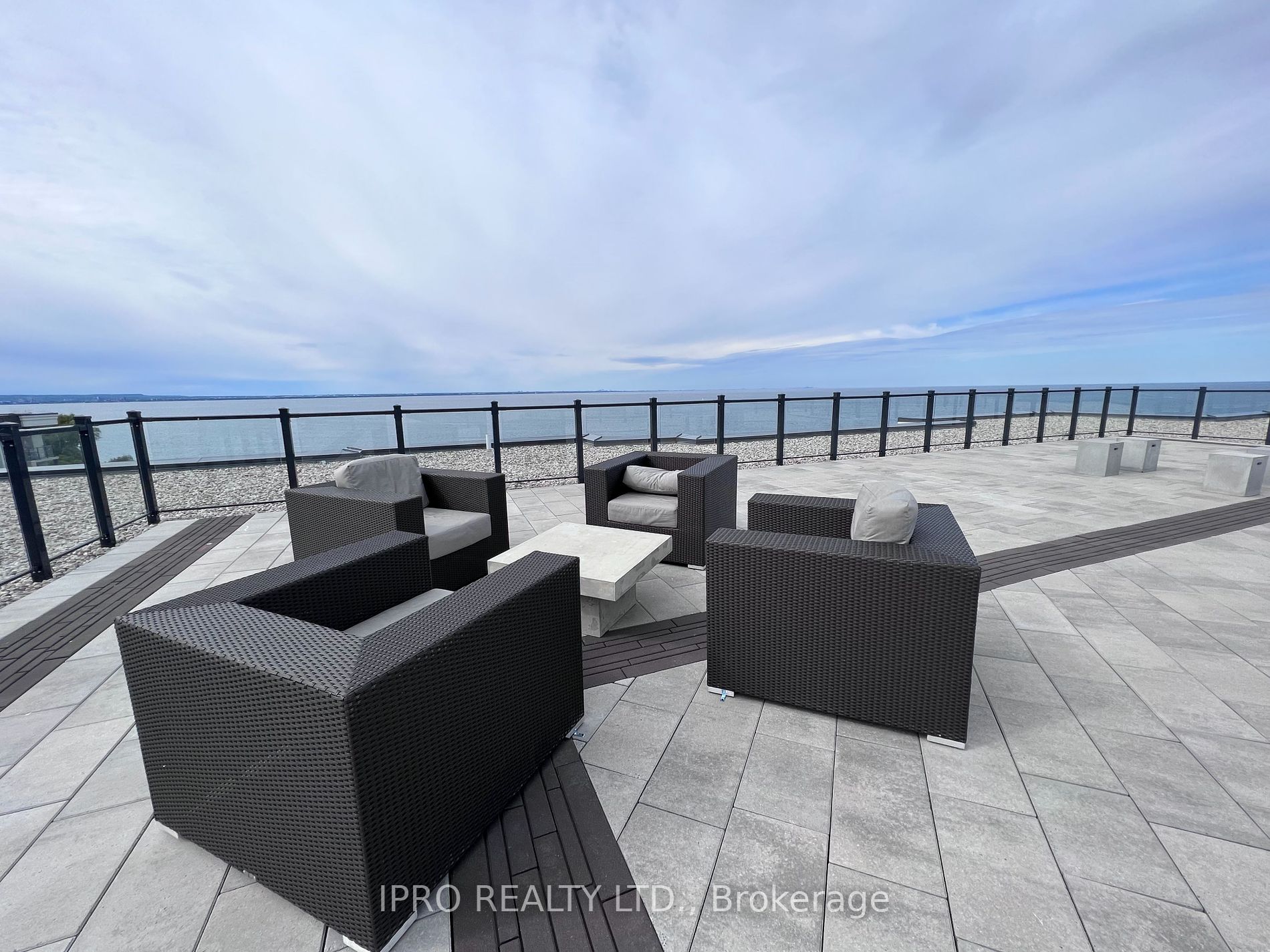 101 Shoreview Pl, #326