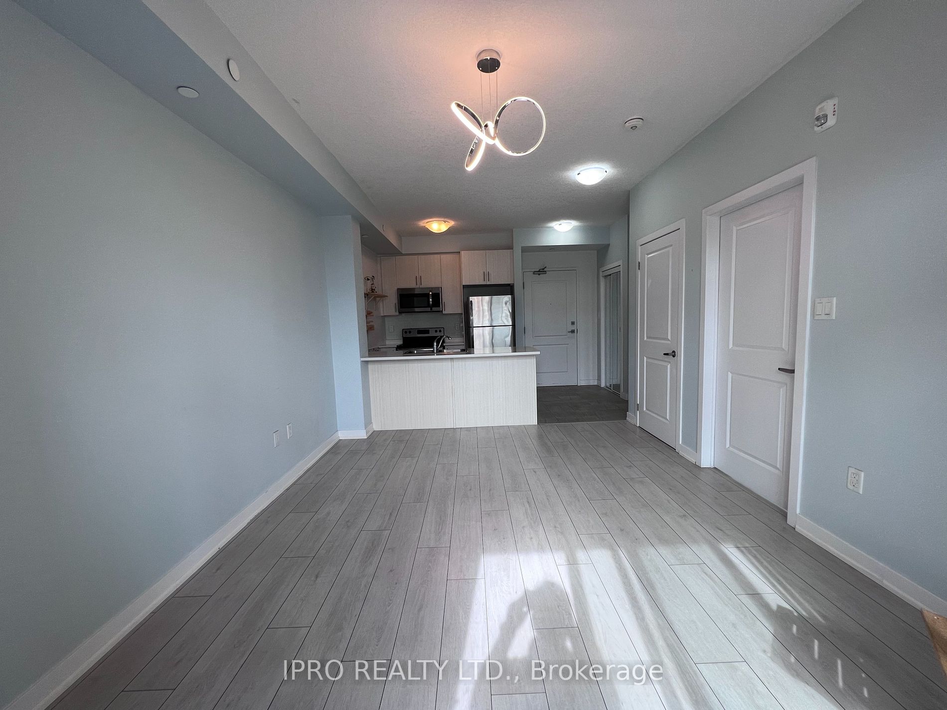 101 Shoreview Pl, #326