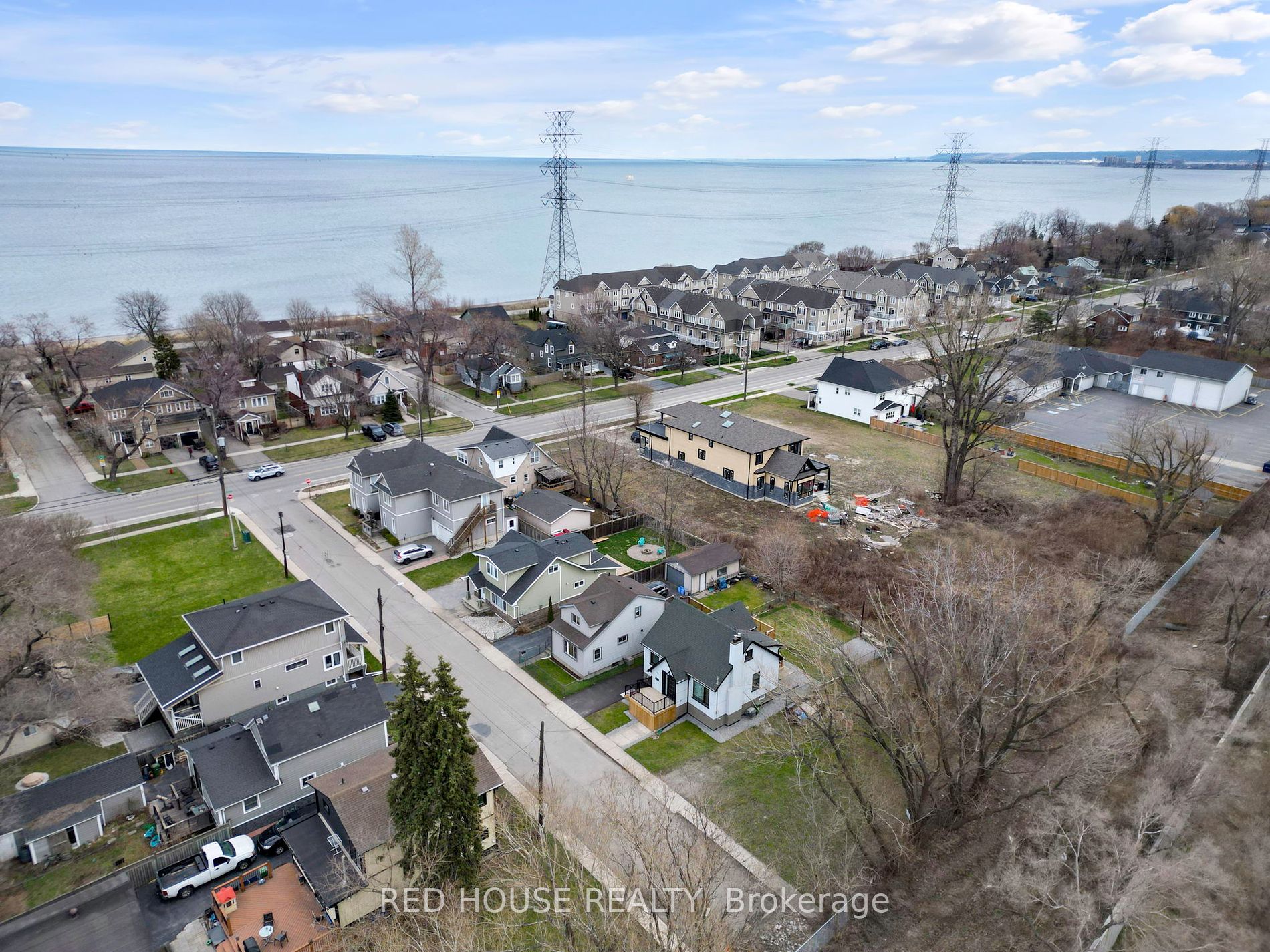10 Bayside Ave