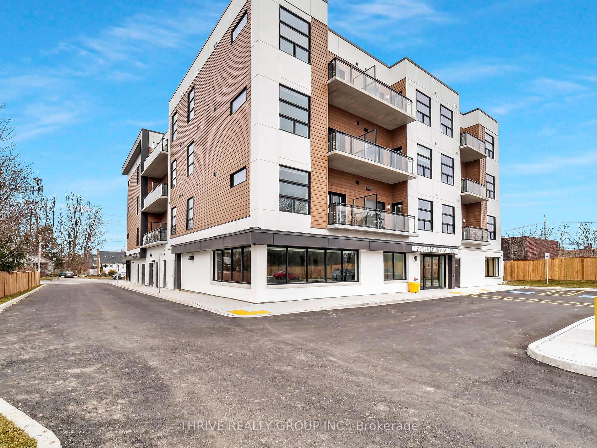 1076 GAINSBOROUGH Rd, #102
