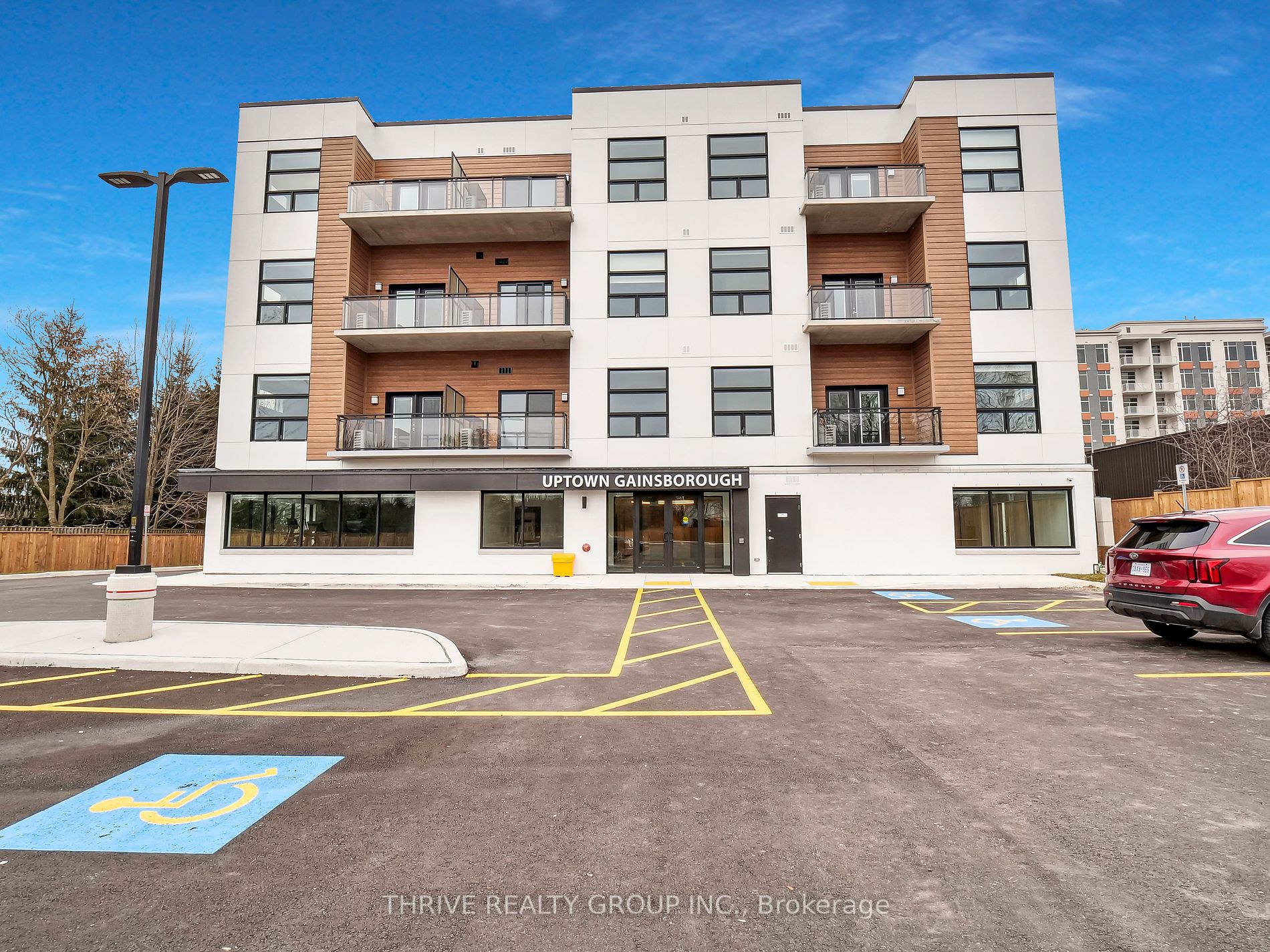 1076 GAINSBOROUGH Rd, #102