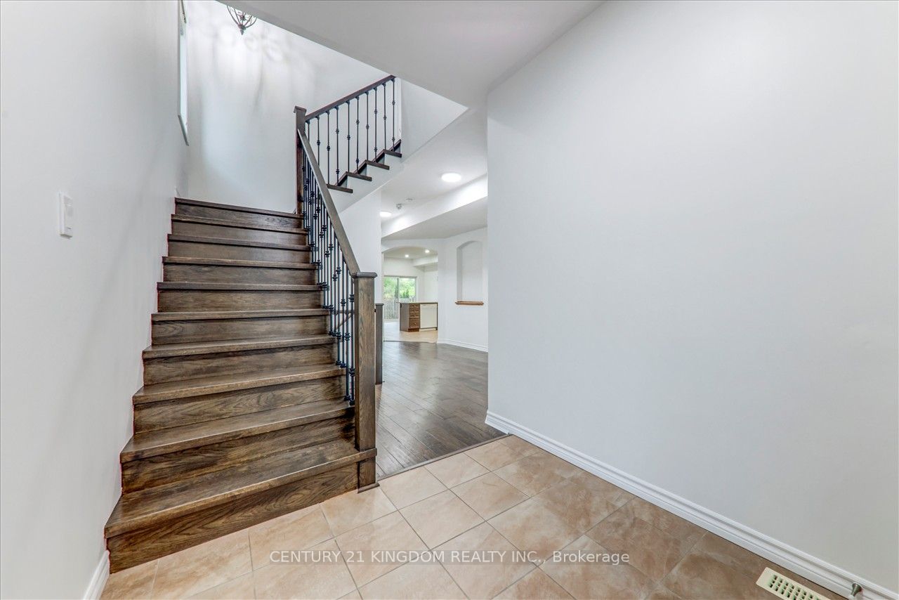 707 Sawmill Road