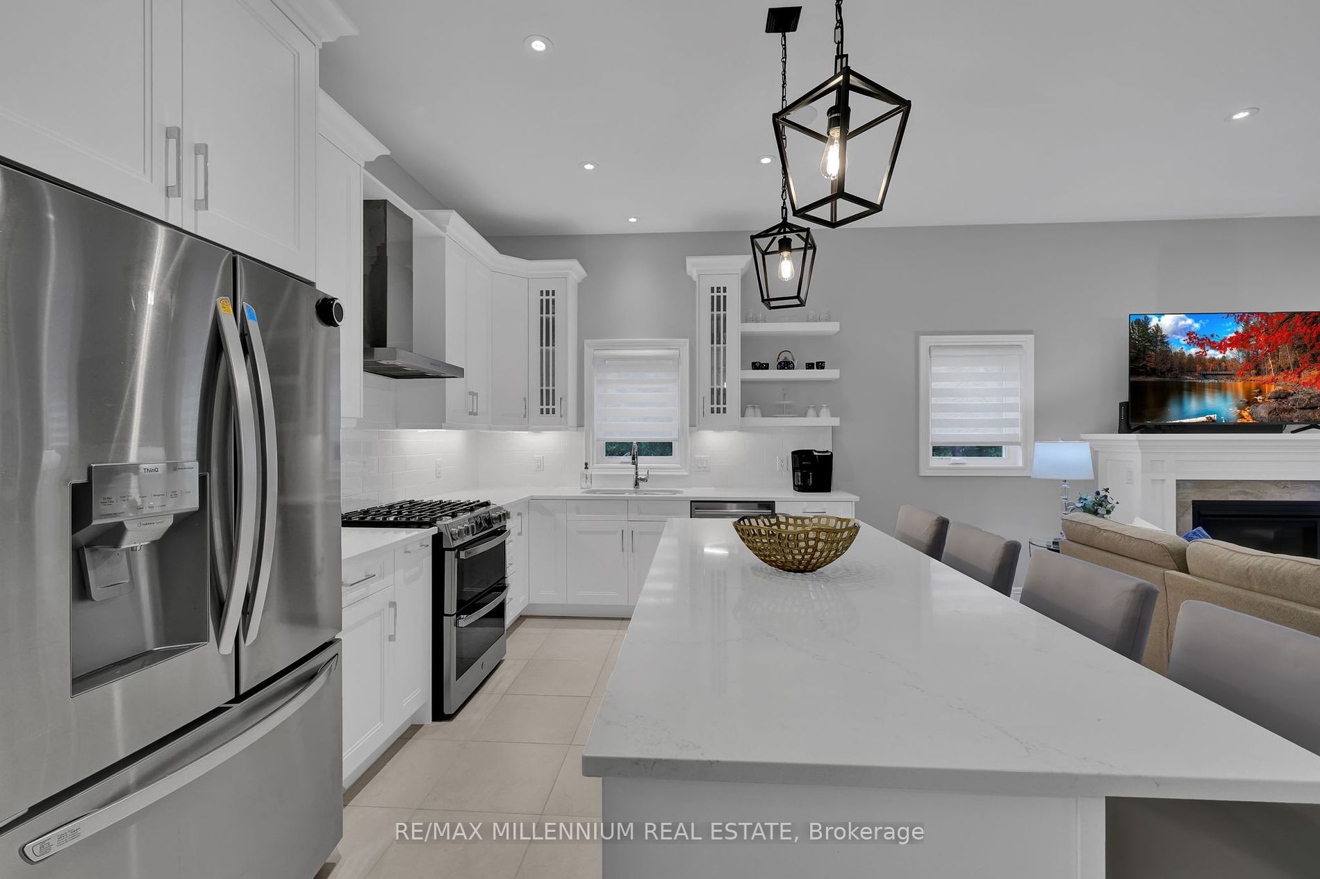23 Sassafras Row, #18