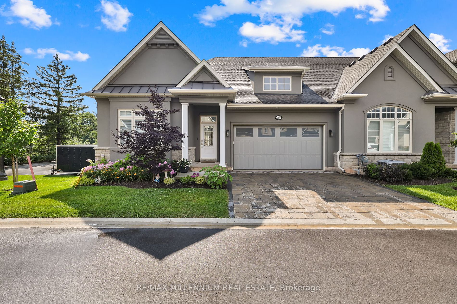23 Sassafras Row, #18