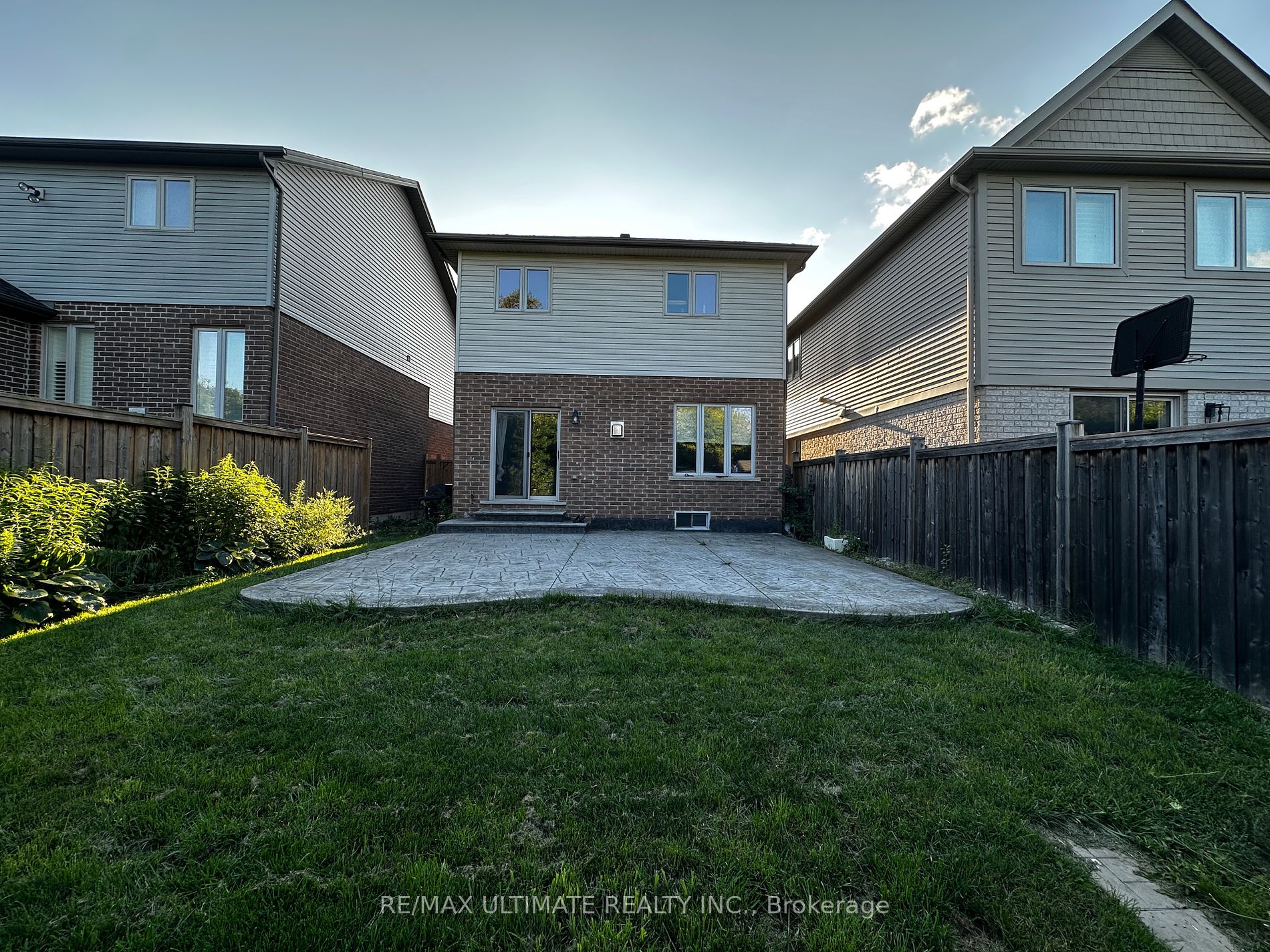 116 Echovalley Drive
