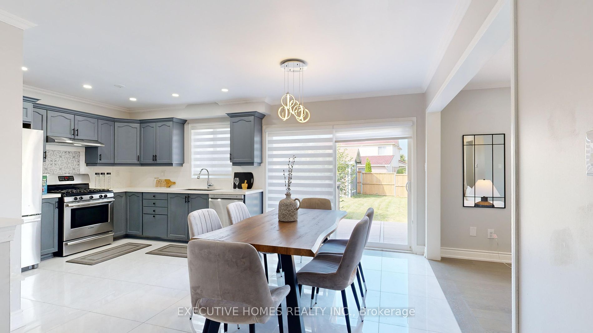 2 Mathews Court