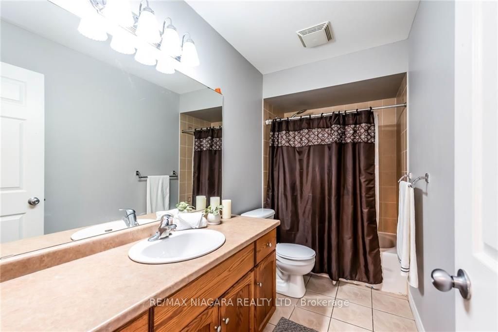 137 Whitefish Cres