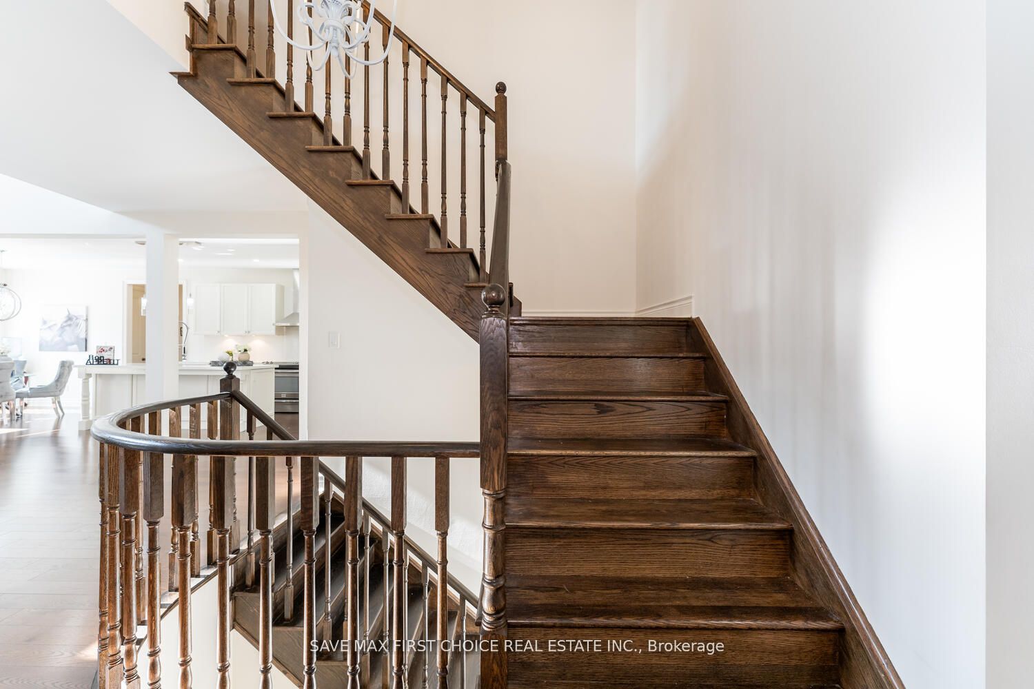 12 Anderson Avenue