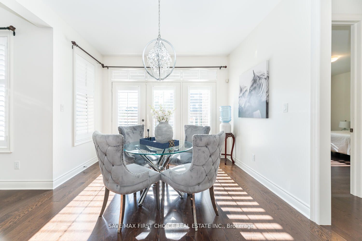 12 Anderson Avenue